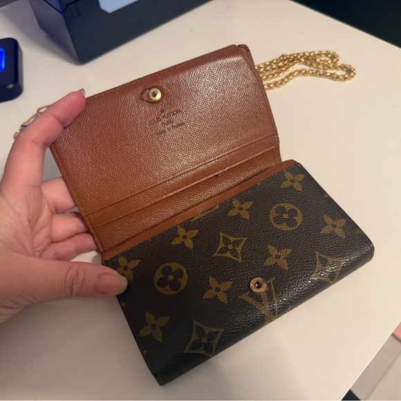 Louis Vuitton Tresor wallet in Monogram - Picture 7 of 16